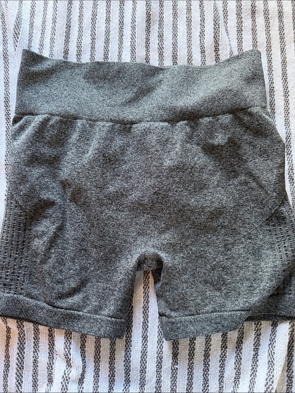 Women’s  Gray Seamless Active Shorts